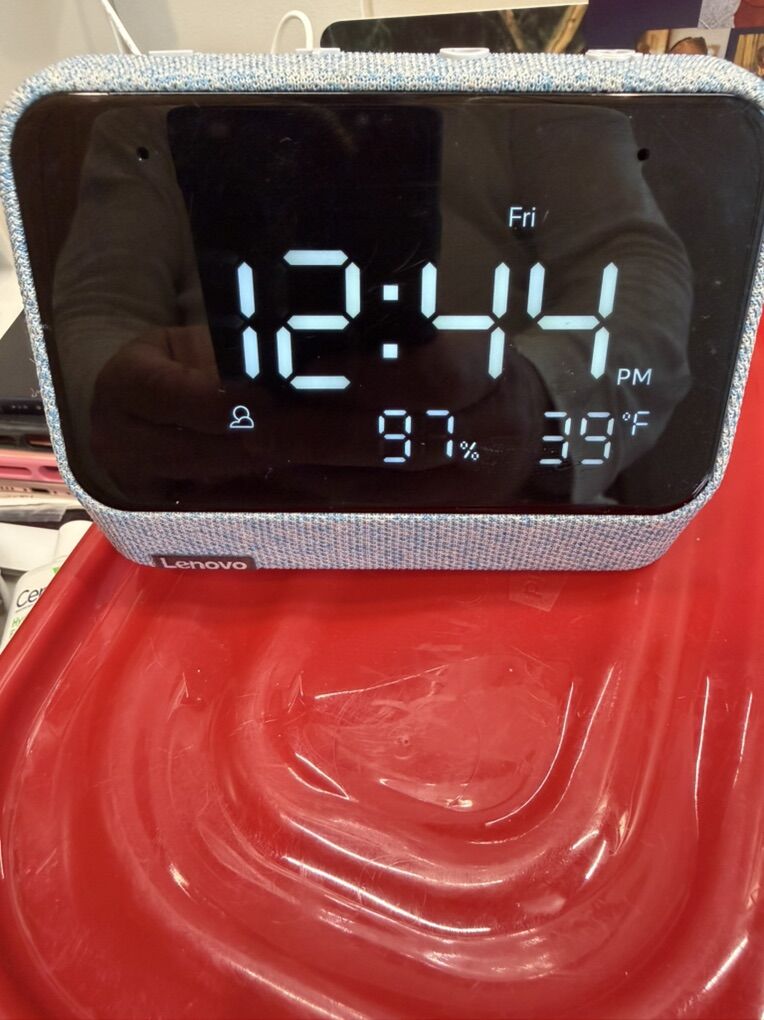 Lenovo Smart Clock W/ alexa Built In