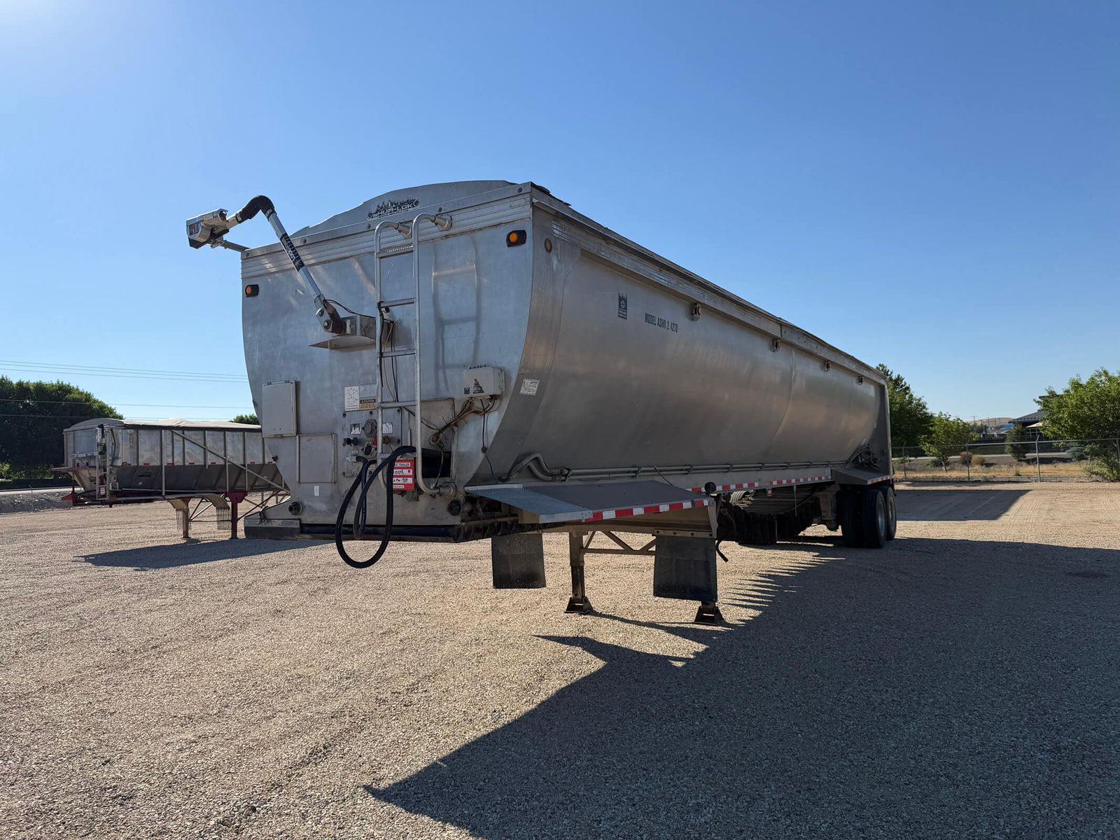 2013 Trail King Belt Trailer 43'