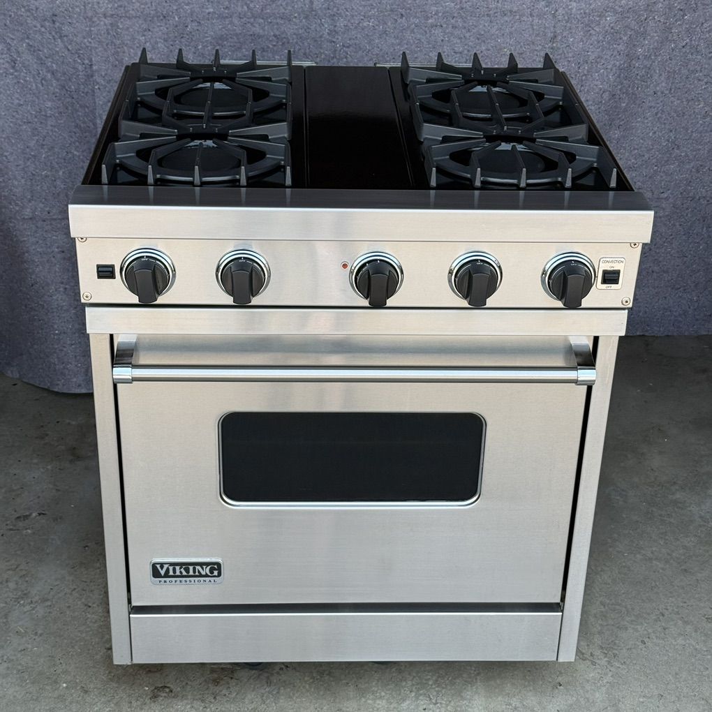 Viking 30 Inch Gas Range- Great condition