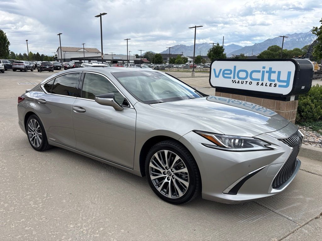 2019 Lexus ES Base