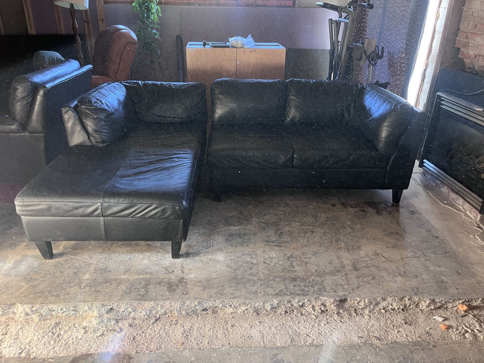 Black Leather Sectional Couch with Right-Hand Chaise