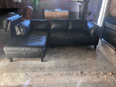 Black Leather Sectional Couch with Right-Hand Chaise