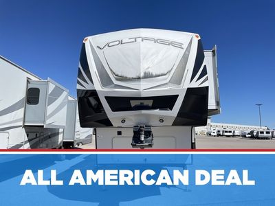 Used 2015 Dutchmen RV Voltage 3950