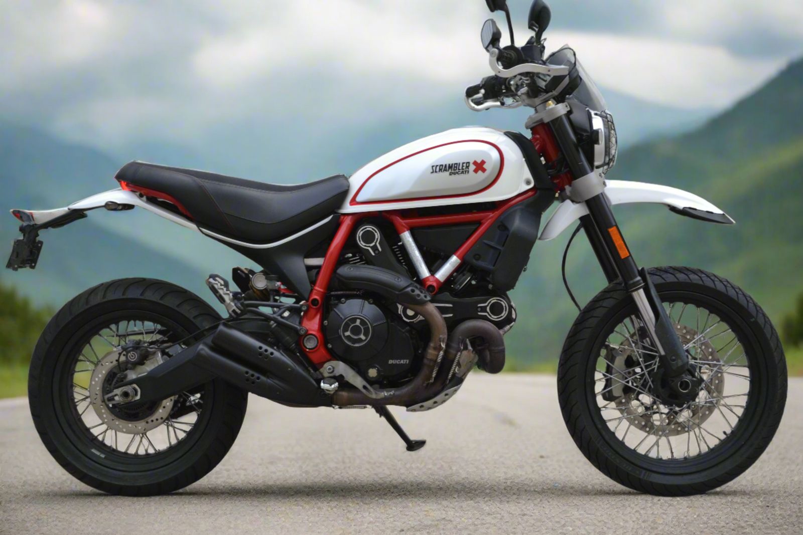 2020 Ducati Scrambler Desert Sled - NEW TIRES - PRICE DROP