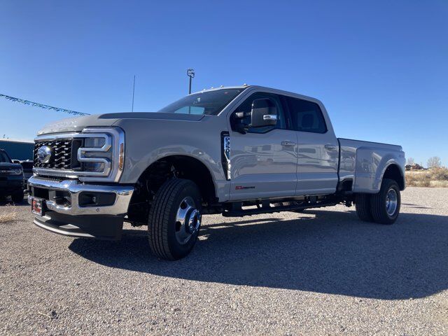 2026 Ford F-350 Super Duty Lariat