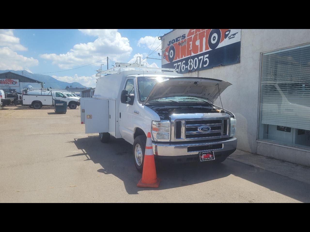 2014 Ford E-350 and Econoline 350 