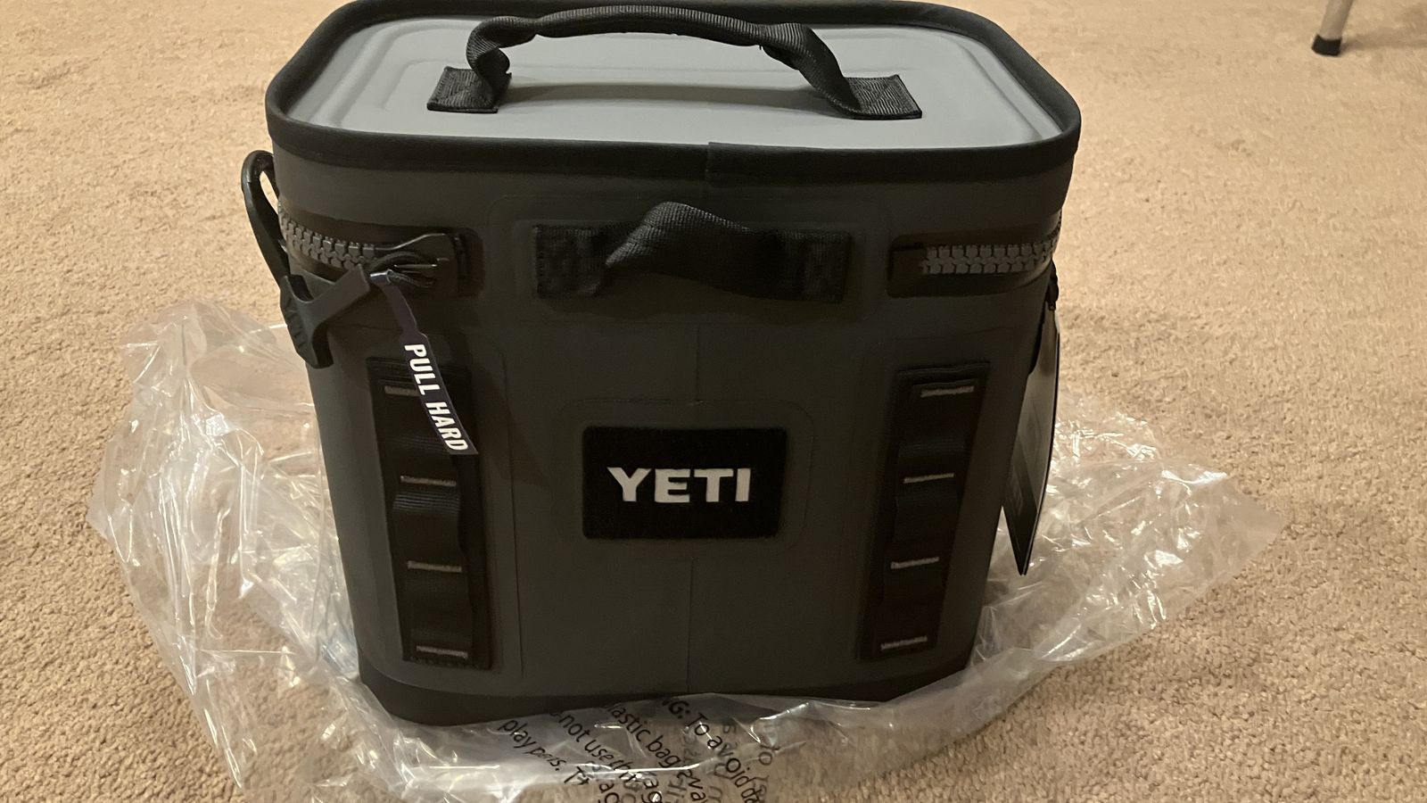 NEW YETI Hopper Flip 8 Soft Sided Cooler (Never used, new in box)