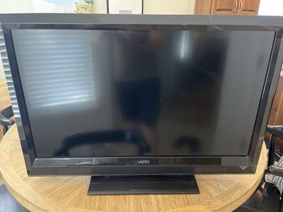 Vizio VL370M 37" 1080P HDTV - Works Great, No Remote Included