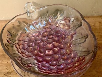 Vintage Indiana Glass Iridescent Purple Grape Motif Bowl - Timeless Decorative Fruit Dish or Centerpiece - C PIX