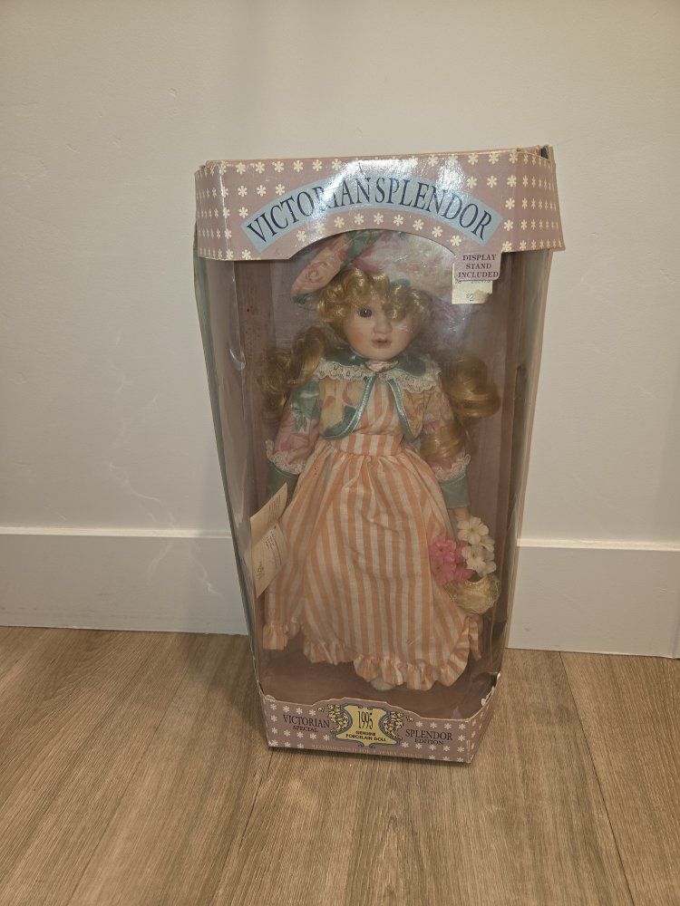 Victorian Splendor 1995 Porcelain Doll in Box with Stand