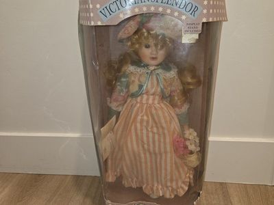 Victorian Splendor 1995 Porcelain Doll in Box with Stand