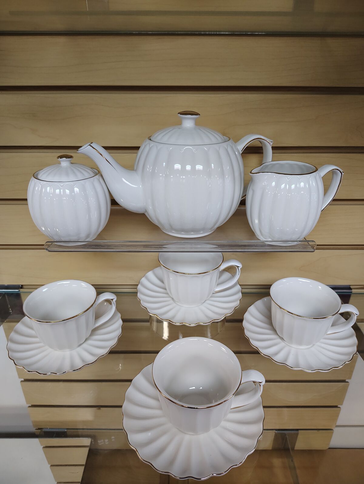 11pc Porcelain Tea set _ Scallop shape ( NEW ) 1 Teapot, Creamer & Sugar, 4 Cups + 4 Saucers. White & Gold trim