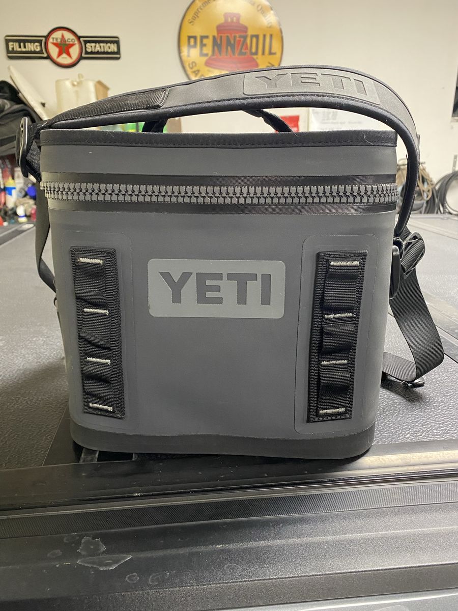 Yeti flip 8 cooler