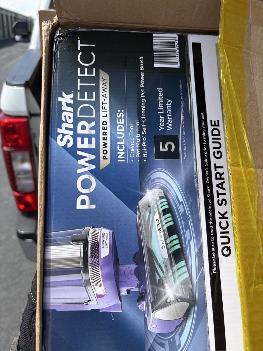 NEW Shark PowerDetect Upright Vacuum (AZ4002) - Sealed In Box!