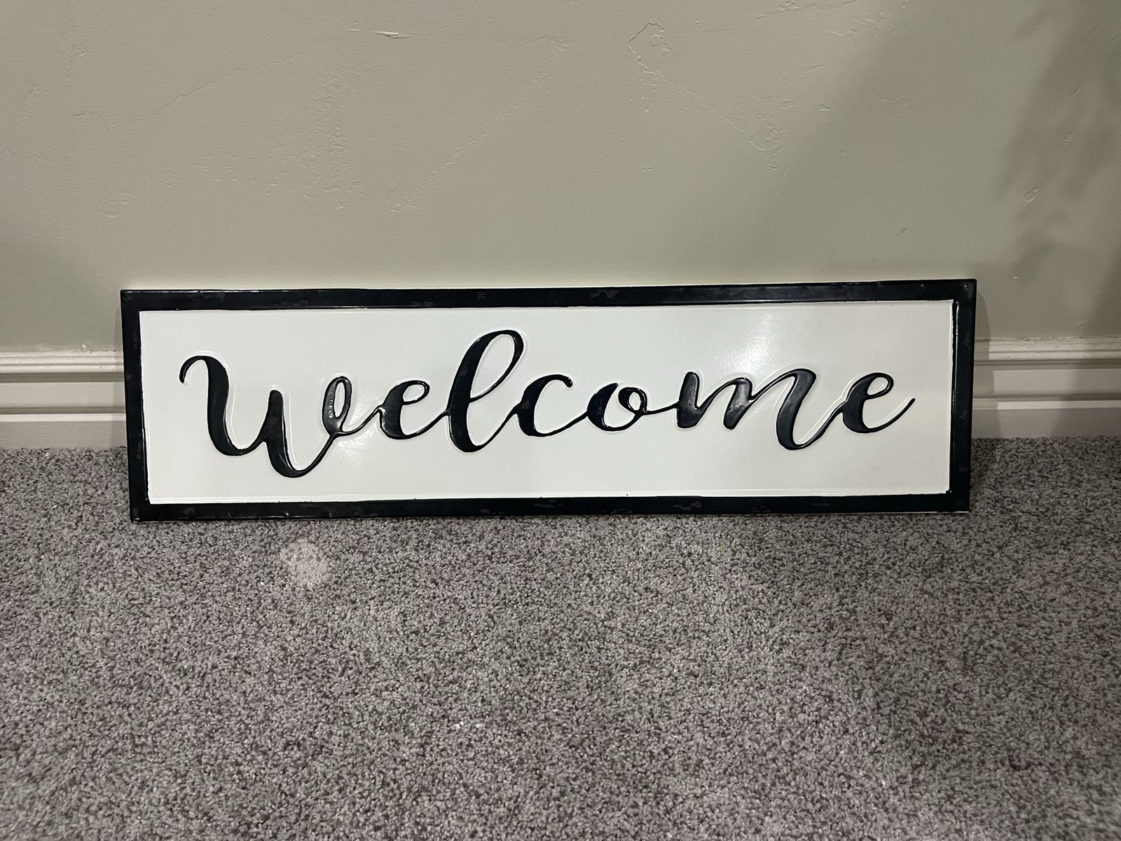 Welcome sign.