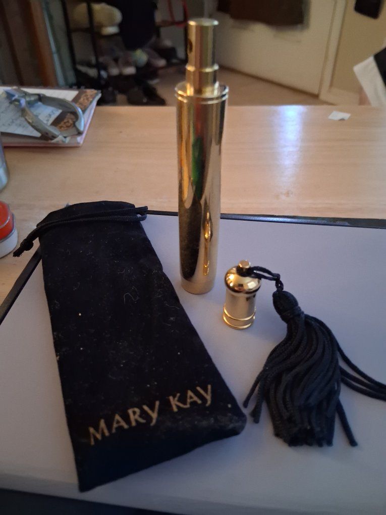 Mary Kay Gold Tone Refillable Perfume Atomizer Spray Bottle with Black Tassel & Pouch