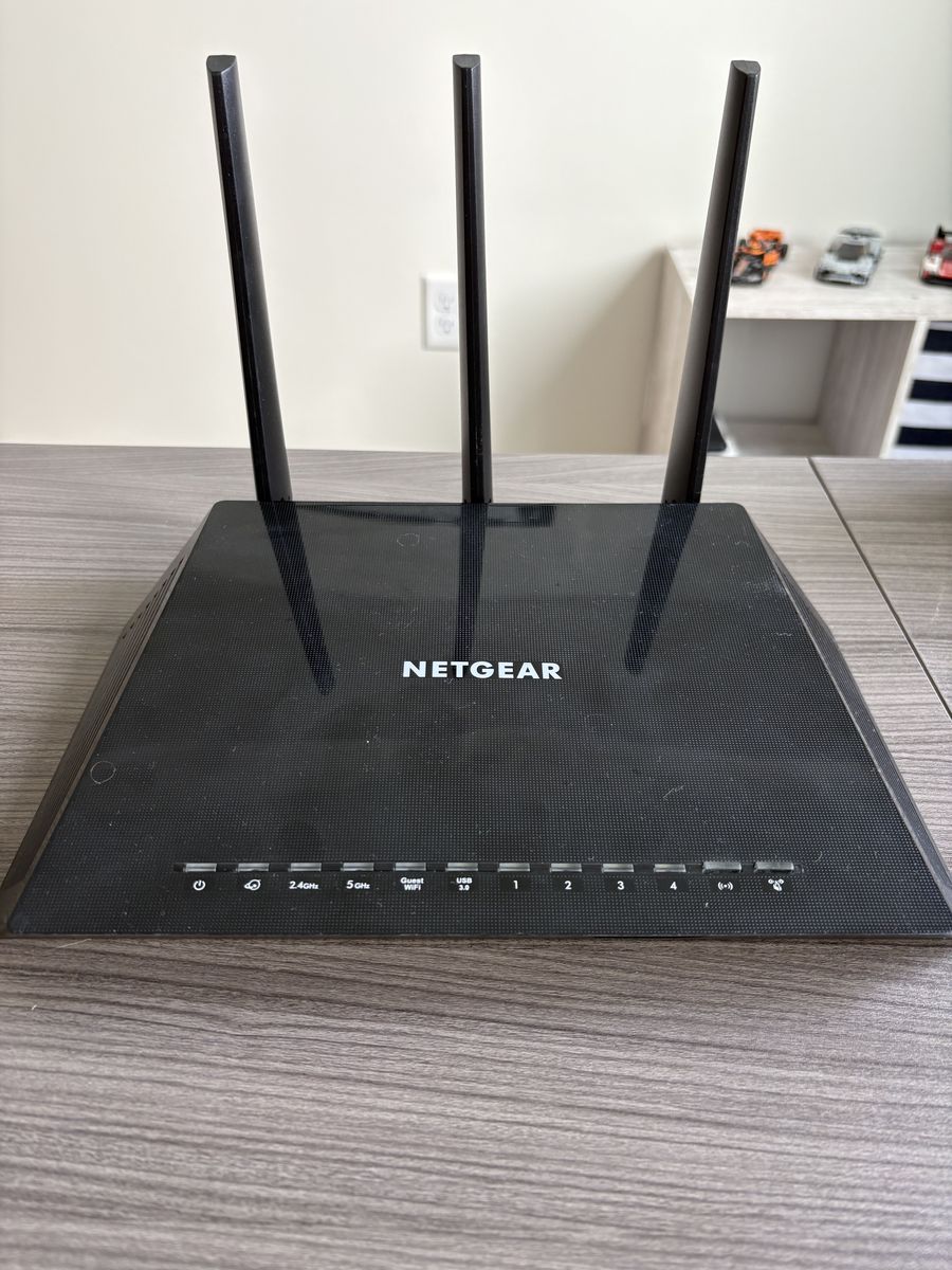 NETGEAR Nighthawk R6900v2 Router