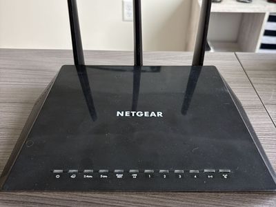 NETGEAR Nighthawk R6900v2 Router