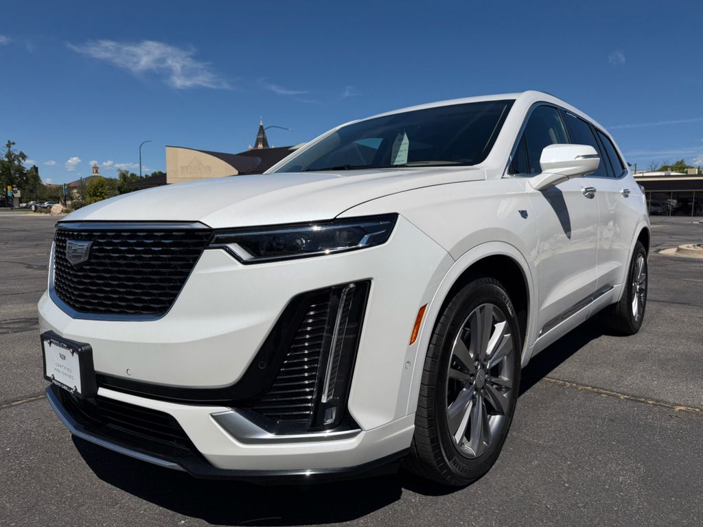 2024 Cadillac XT6 Premium Luxury