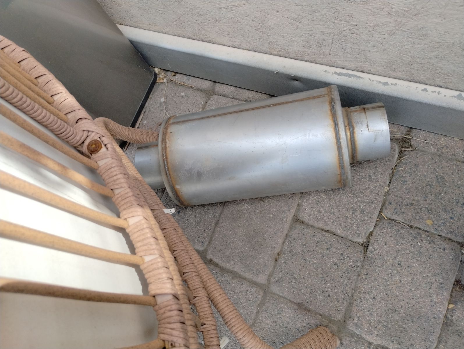 4 inch   muffler and pipe  call