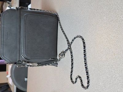 Roulens Gray Crossbody Bag With Chain Strap