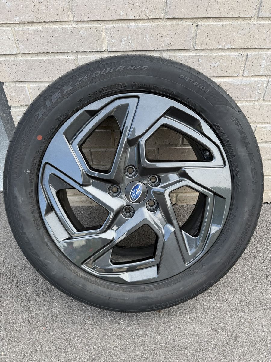 Subaru Forester Falken ZIEX ZE001 A/S 225/55R18 Wheel & Tire Set - Excellent Condition