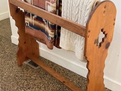 Vintage Wood Quilt Rack | Cutout Design | 3ft Tall