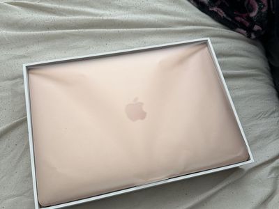 2020 MacBook Air Gold (Rose Gold)