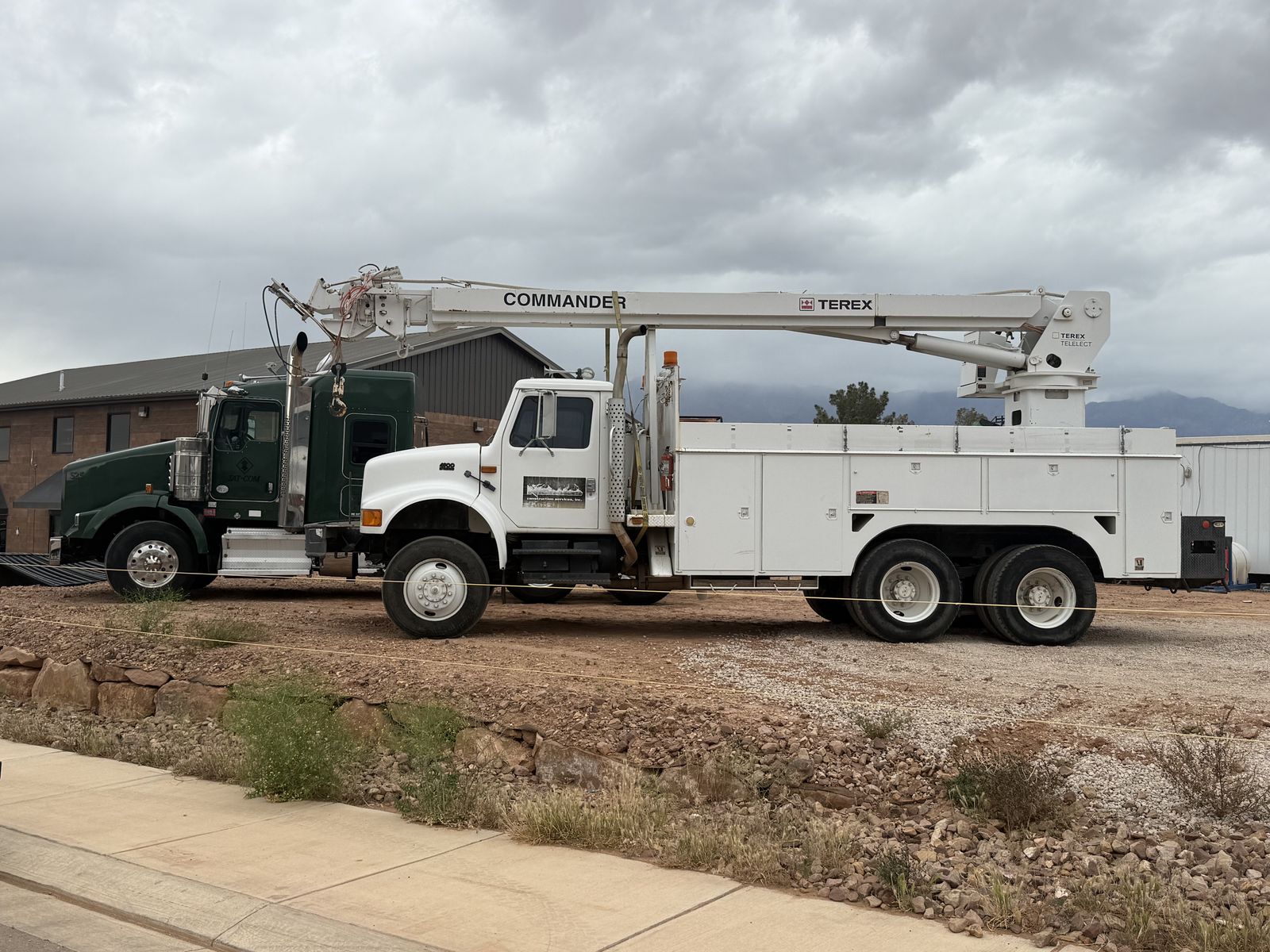 Utility truck with crane