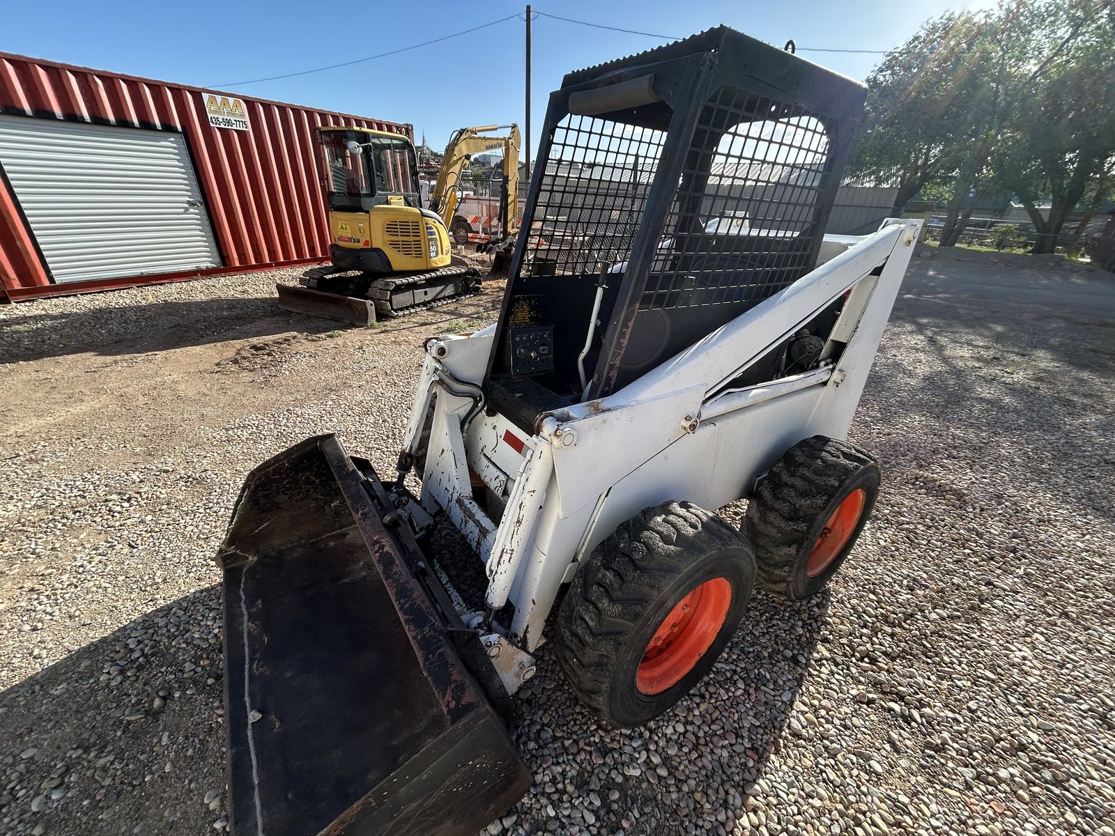Farm Bobcat 825 Skid Steer For Sale – Runs & Operates – Great Project Machine – $5,500