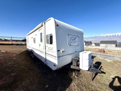 2003 Shasta ultra Lite 26 FT