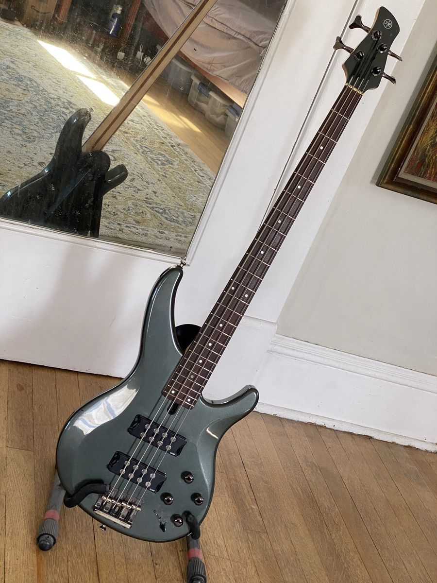 Yamaha Bass Guitar