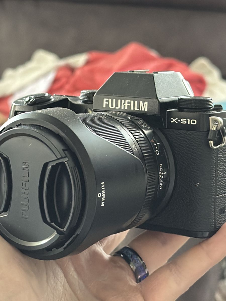 Fuji X-S10 Camera & 18-55mm lens