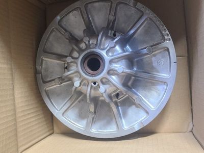 New Mother clutcher secondary