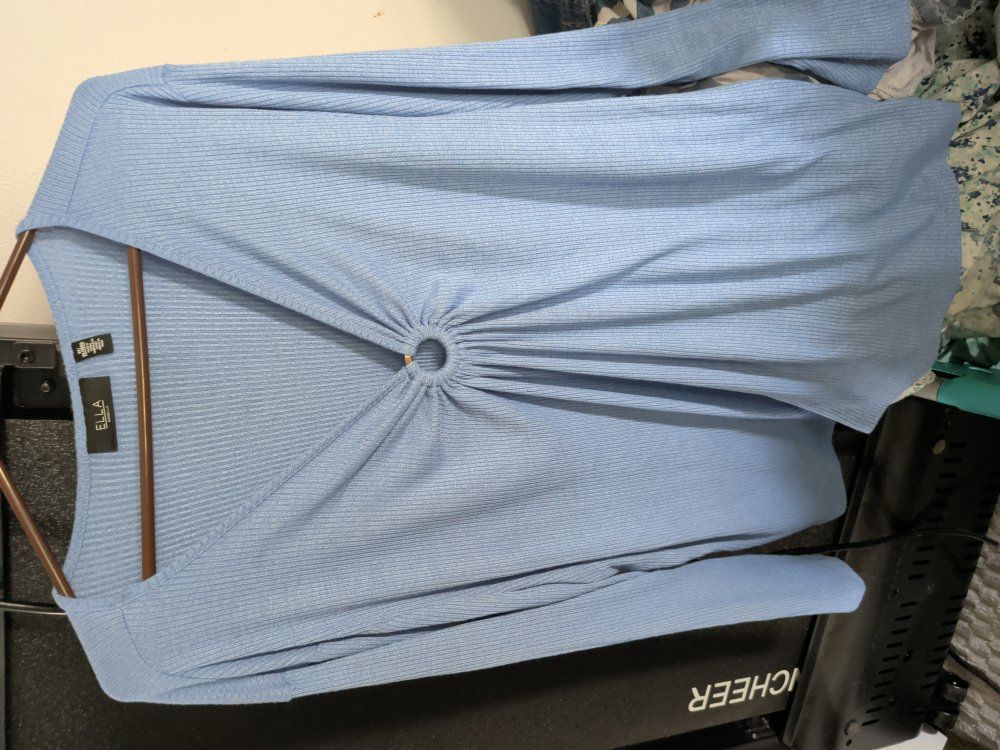 Long sleeve blue sweatshirt blouse