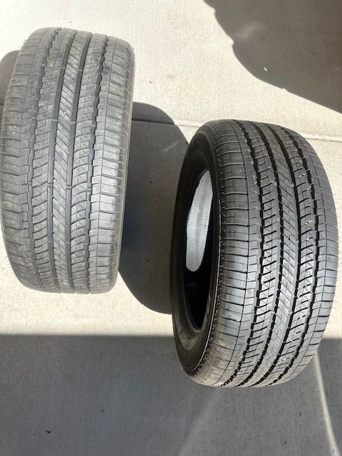 Near New Bridgestone Dueler H/L Tires 255/55/18