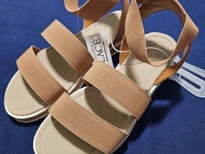 The Children's Place Girl's Tan Elastic Strap Platform Sandals Size 5