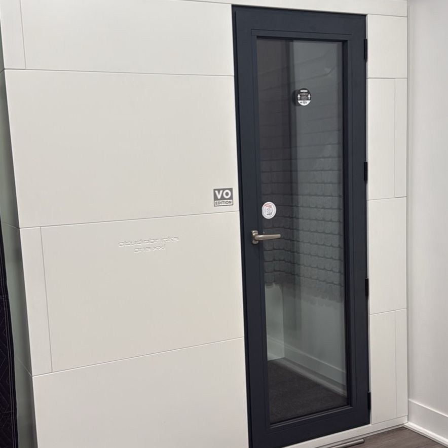 Vocal Booth rental - Voiceover Audiobooks rehearse