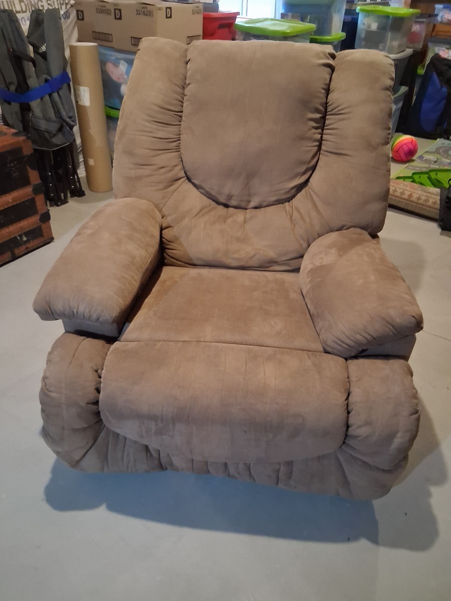 Free comfy recliner
