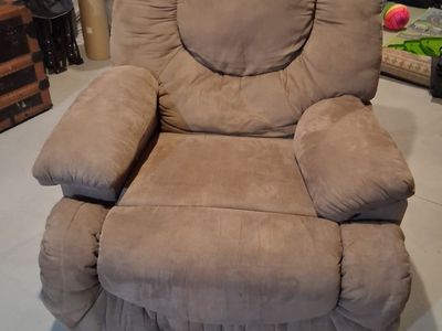 Free comfy recliner