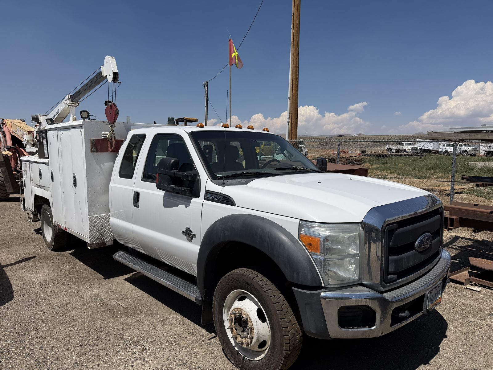 2016 Ford F-550 Super Duty mechanics/service truck 4000 Crane - 209k Miles