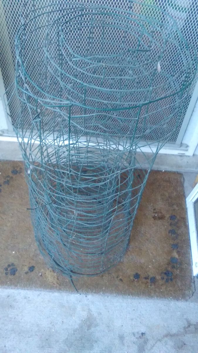 Wire fencing