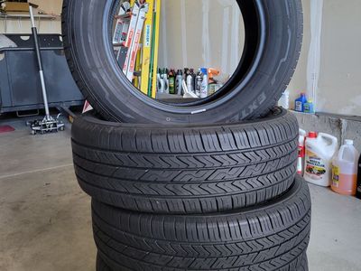 Set of 4 Toyo tires 225/60R27 like new