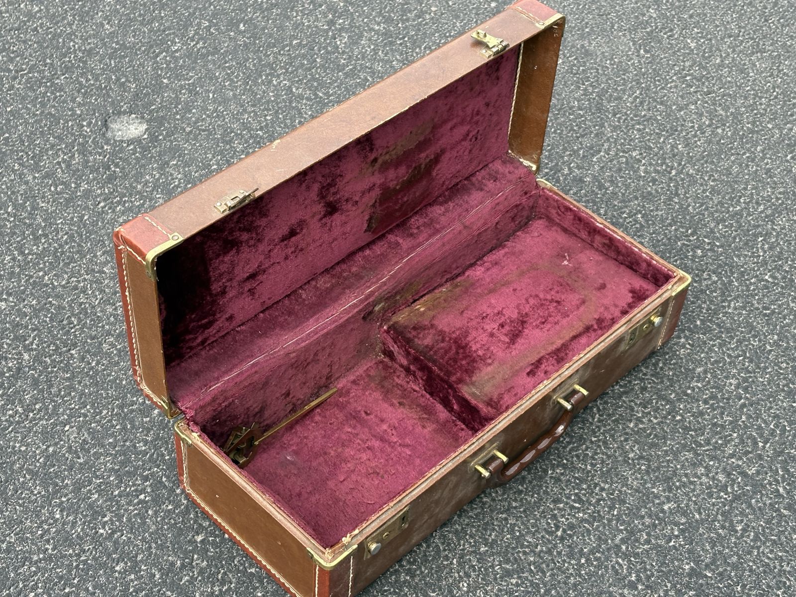 Main image 6