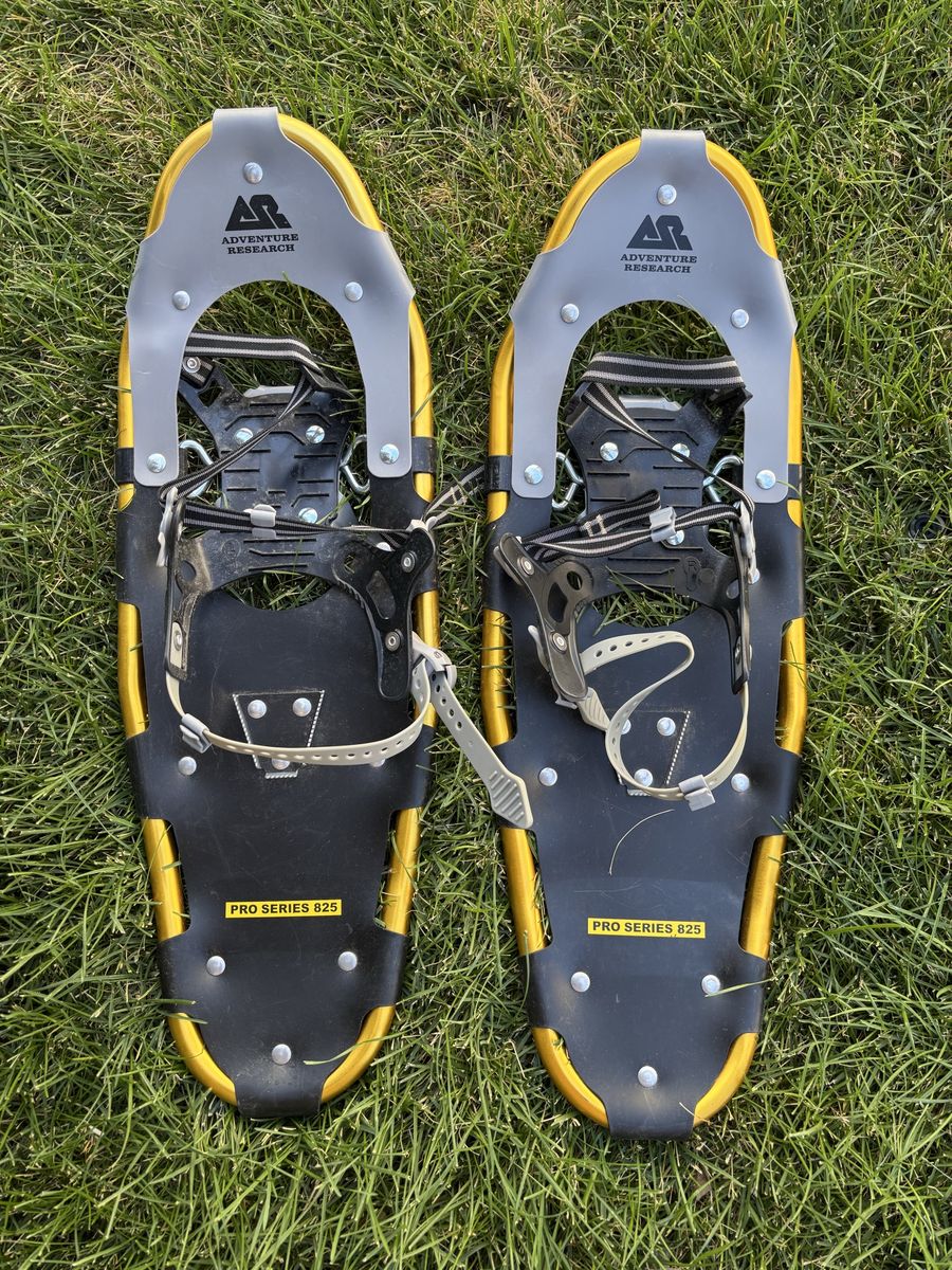 Adventure, Research Pro Series 825 Snow Shoes – Excellent Condition