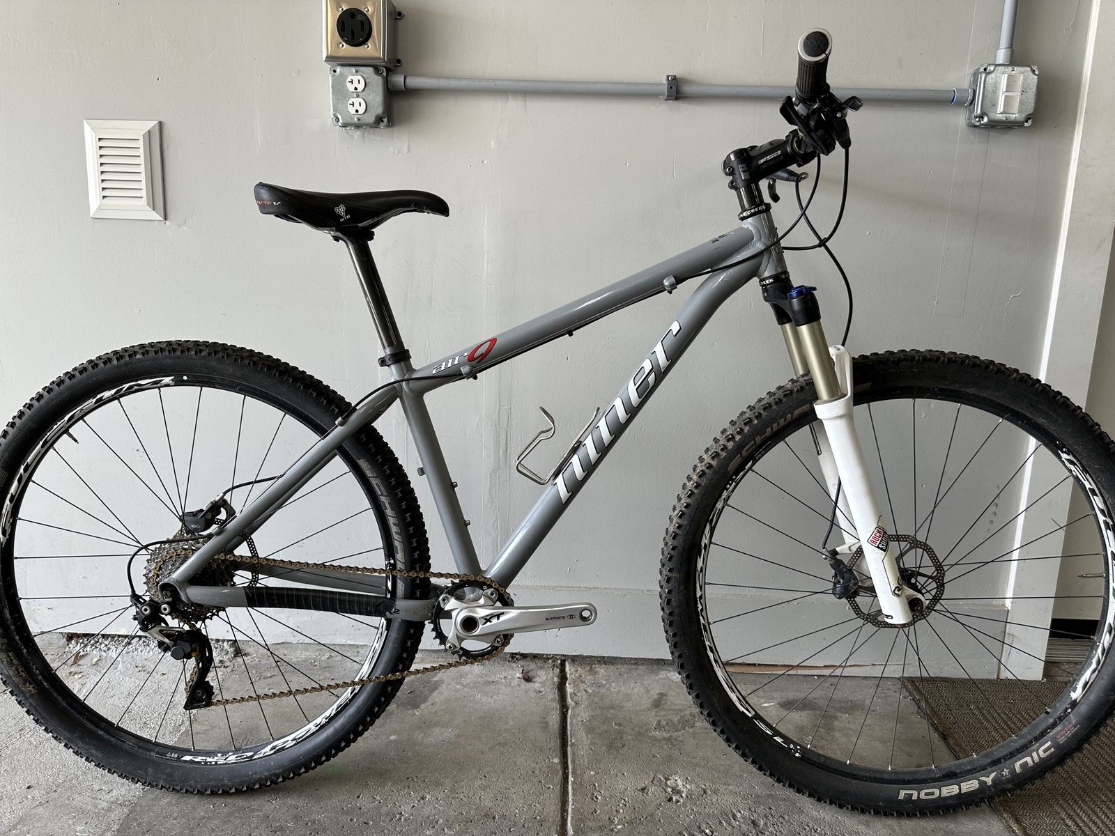 Niner Air 9 Mountain Bike - Medium, 1x Shimano XTR, Carbon Bar, Scandium frame