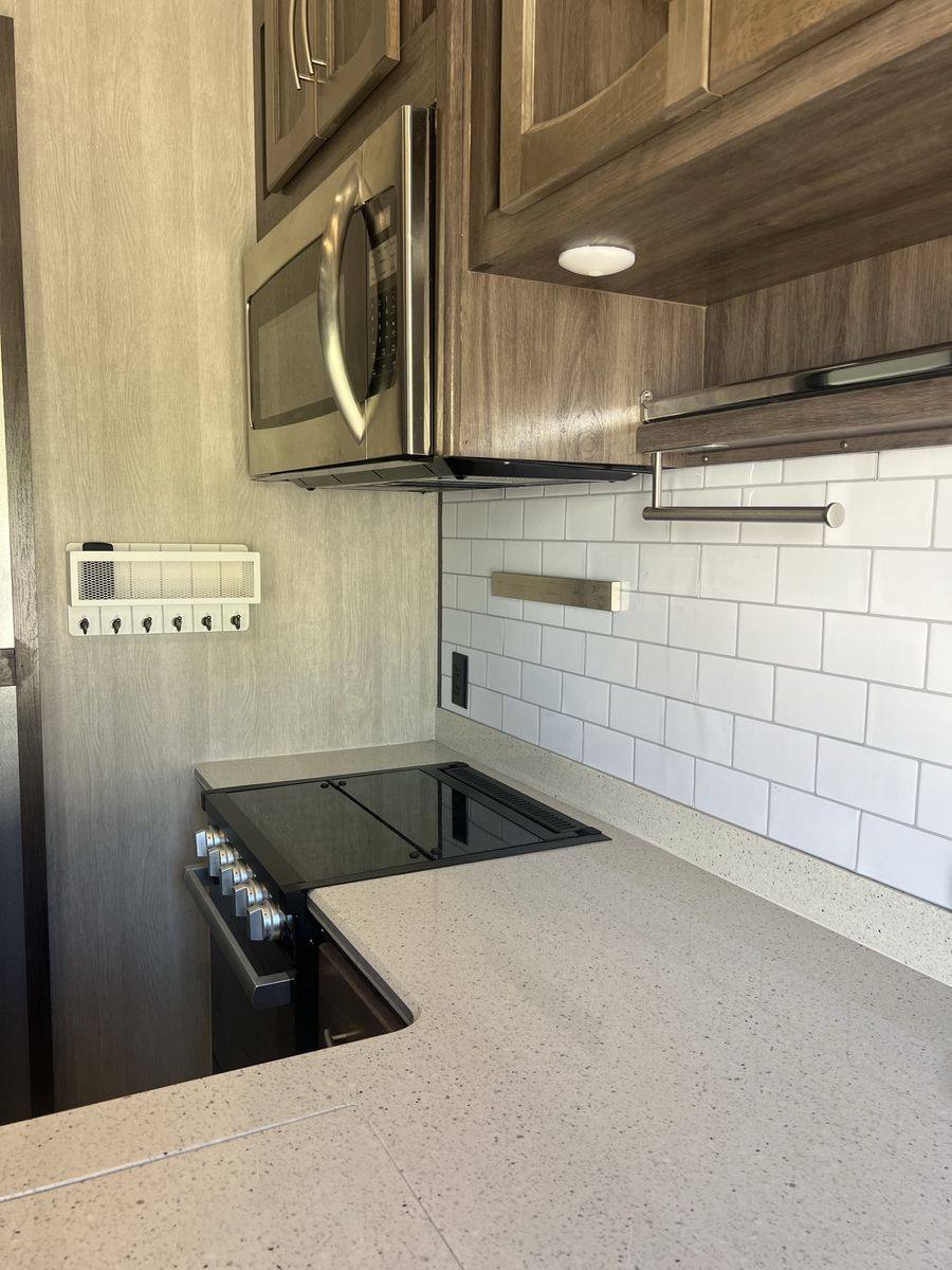 Main image 11