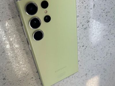 Samsung Galaxy S23 ULTRA 5G - 512GB - Unlocked