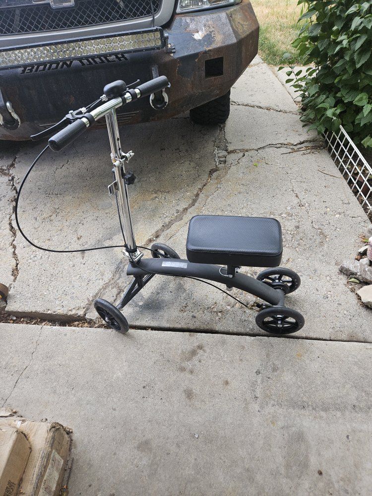 knee scooter