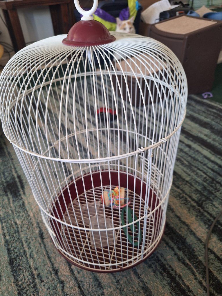 Prevue Pet Products Small Round Bird Cage - Red SP3199R